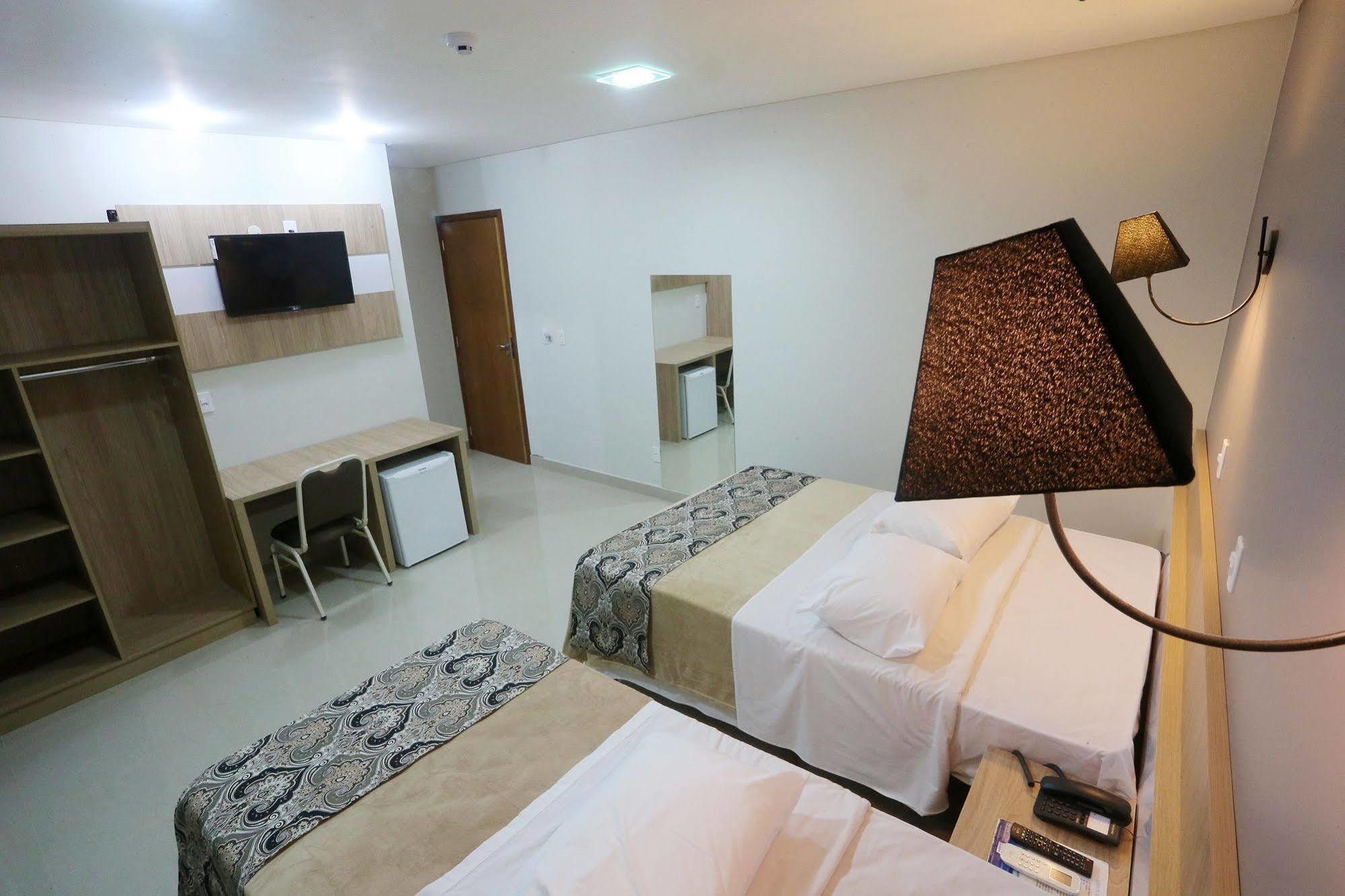 Hotel Plaza Cascavel Cascavel  Eksteriør bilde